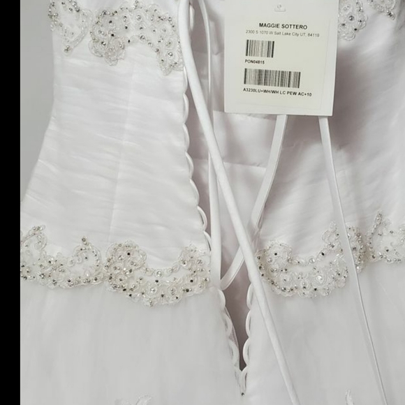 Maggie Sottero Wedding Dress - Picture 1 of 5
